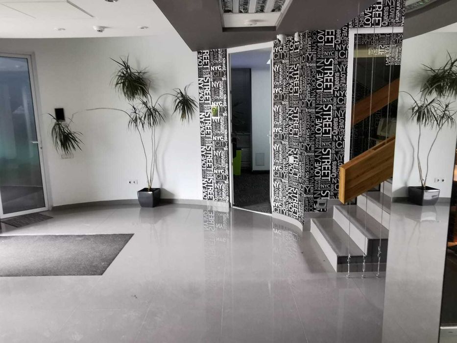 Inchiriez cladire pentru birouri/clinica