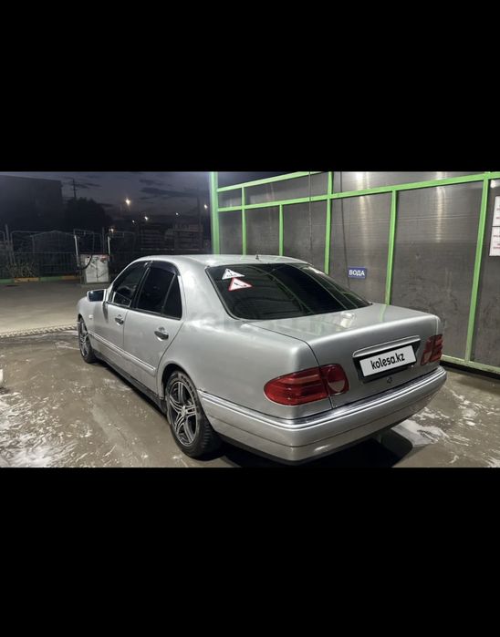 Мерсдес бенц  Е280