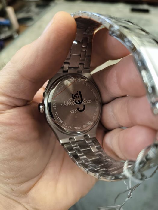 Наручные часы Adriatica Швейцария. Новые. Оригинал!