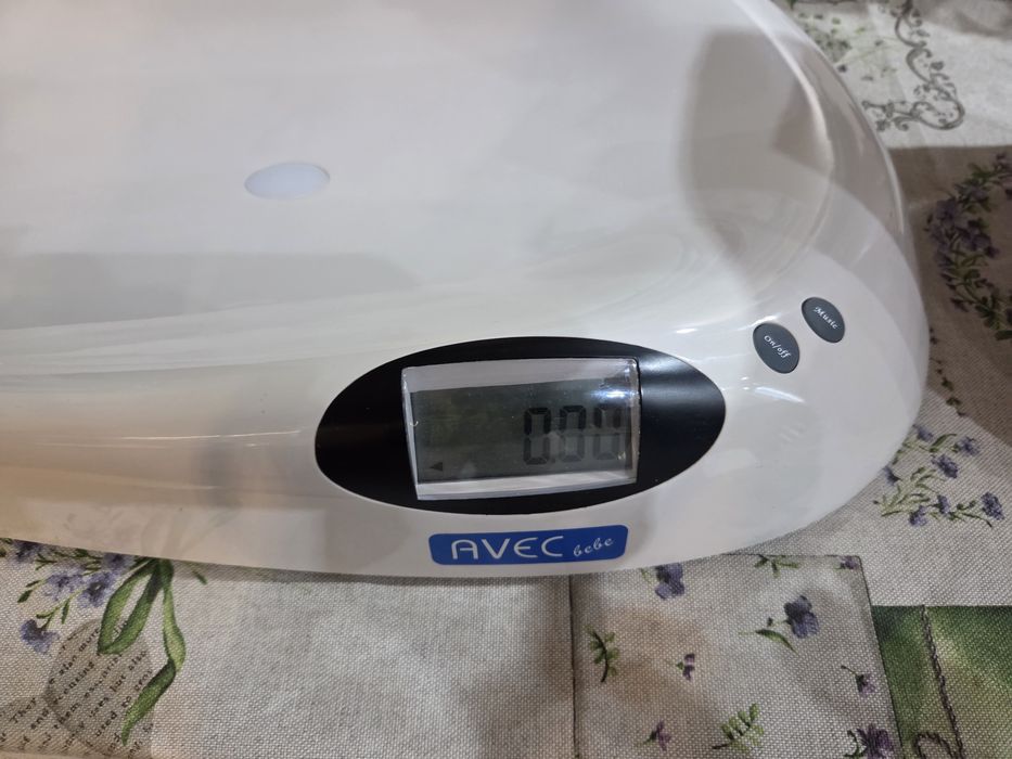Везна за бебе AVEC