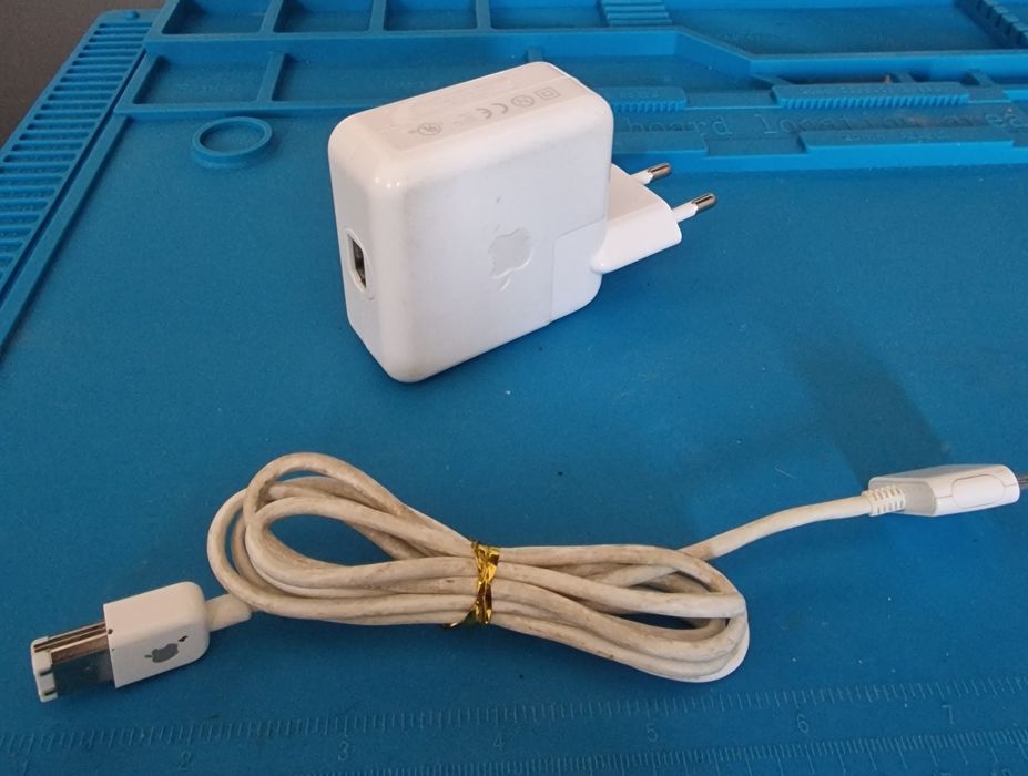 Incarcator Apple