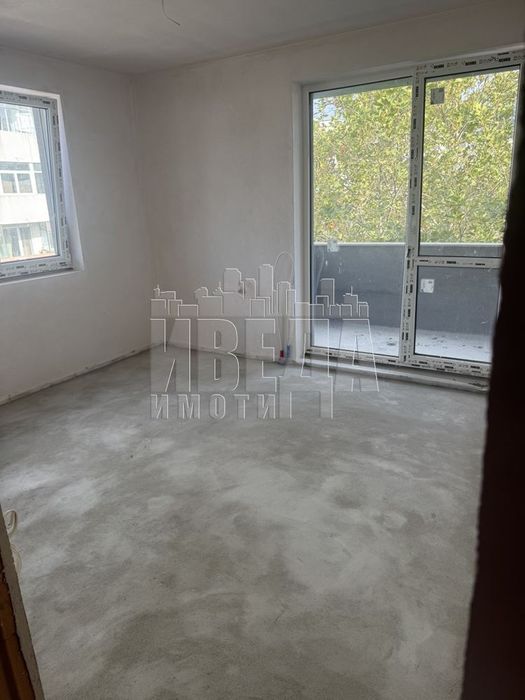 Продава се Тристаен апартамент в Варна, Кайсиева градина - 110 кв.м за 1455 €/кв.м - Снимка #2