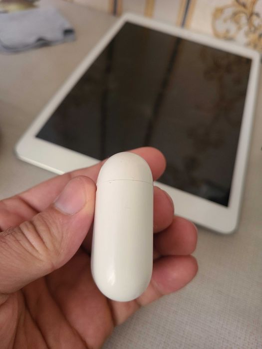 Original Airpods sotiladi
