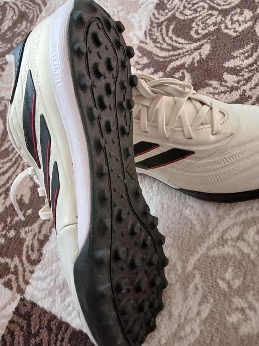 ADIDAS BREND BUTSI.Привезли из Кореи. Очень красиво и качественно