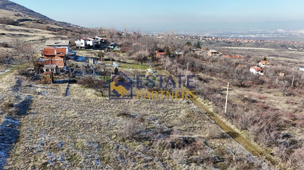 Парцел в Пловдив, област-с.Брестник площ 595 цена 47000