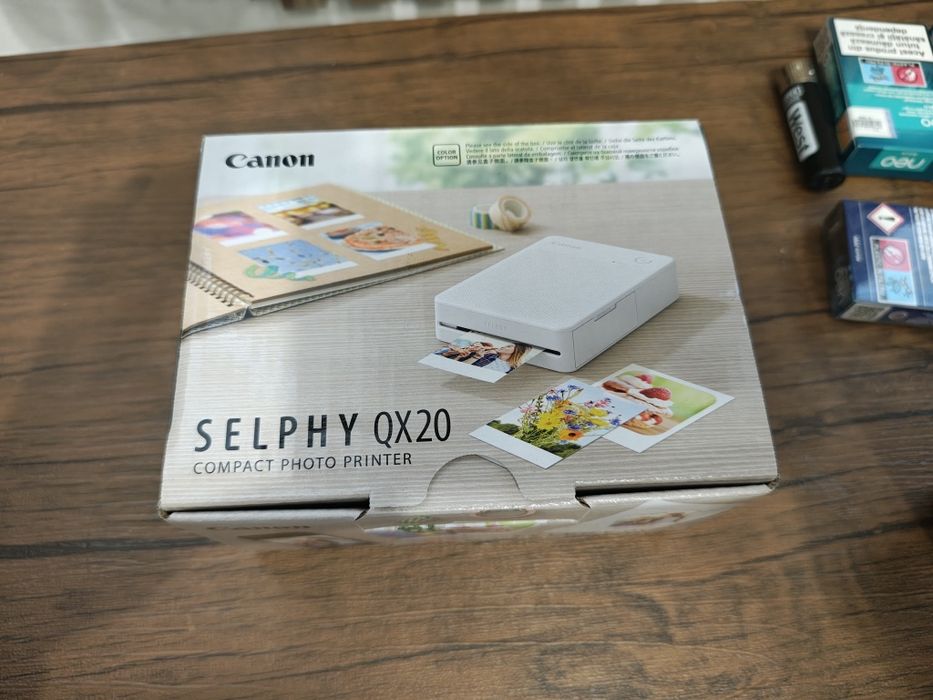 Vând imprimanta portabila canon Selphy qx 20 noua
