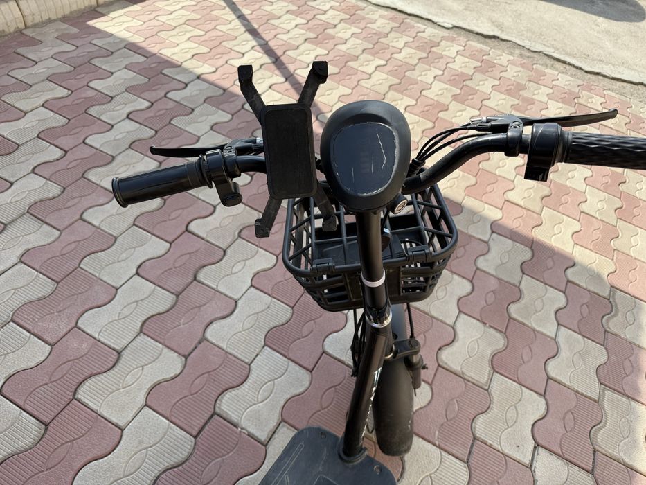 Продается электросамокат в отличном состоянии