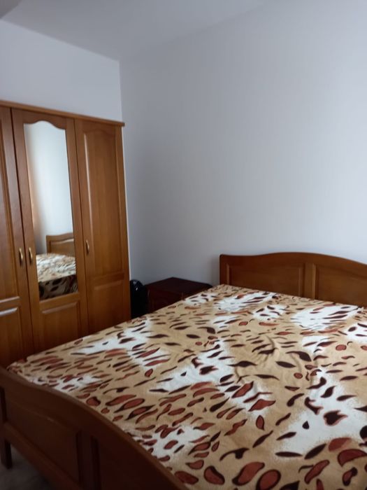 Închiriez garsonieră zona Central