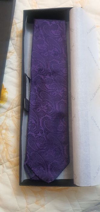 Cravata noua Dinasty, cutie originala, cravata matase naturala 100%