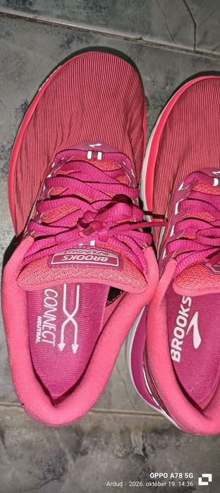 Pantofi sport Brooks 36,5