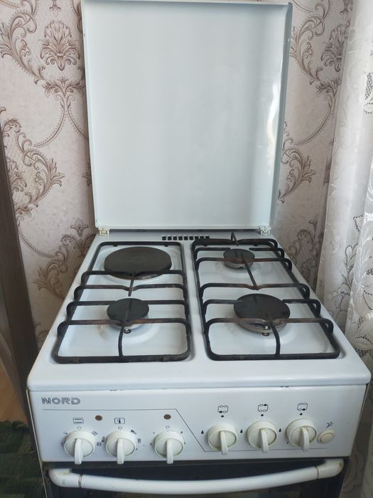 Продаю плиту  15000 тысяч.