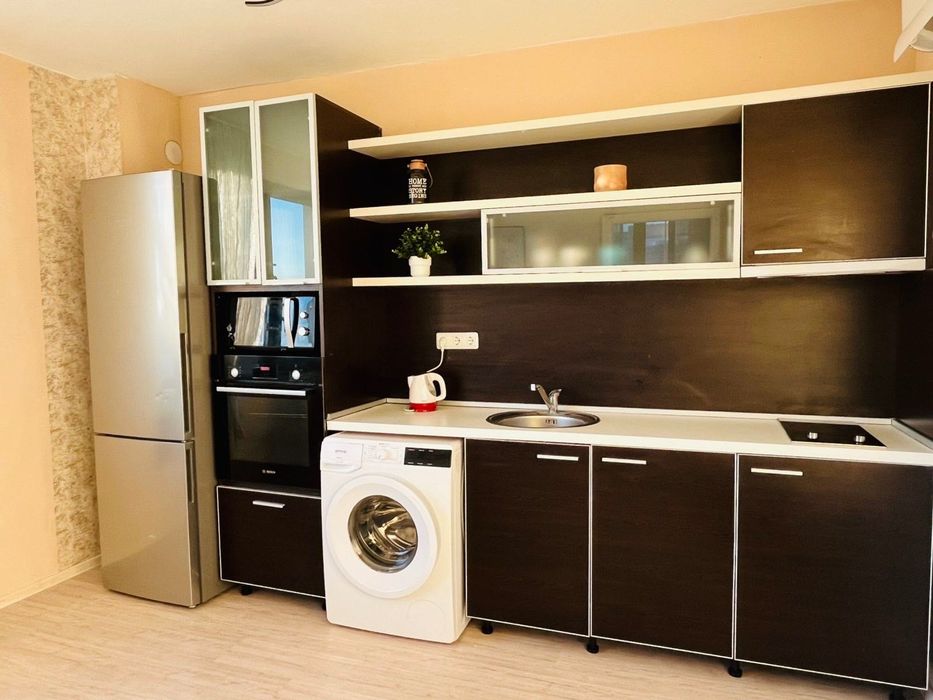 Апартамент под наем Варна комплекс Азимут