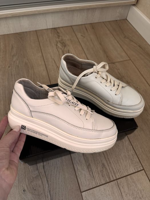 Продаю кеды, кожа 36разм