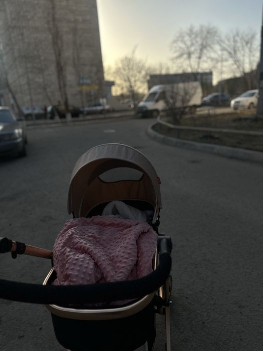 Продам коляску трансформер. От 0 до 3 лет