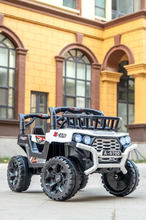 Masinuta electrica Kinderauto BJKQ6700, putere 4x 25W 12V White