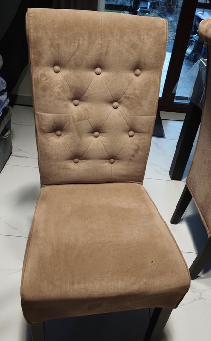 Masă din lemn + 6 scaune tapițate roz pudră – set dining
