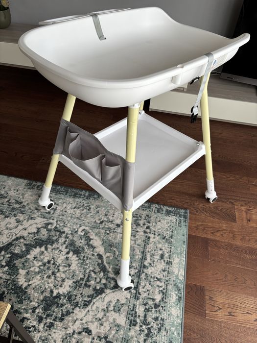 Masă de înfășat Bukino – Stare Excelentă – Posibilitate montare cadita