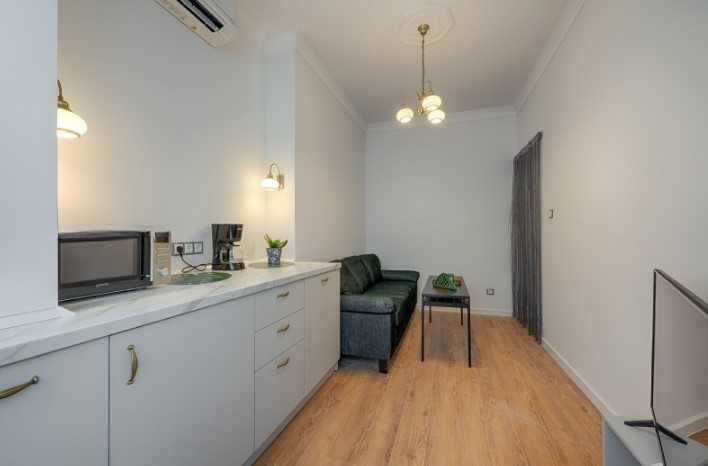 Дава се под наем Двустаен апартамент в София, Изток - 44 кв.м за 650 € - Снимка #3