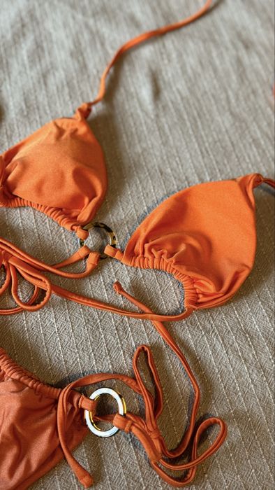 Costum de baie deosebit