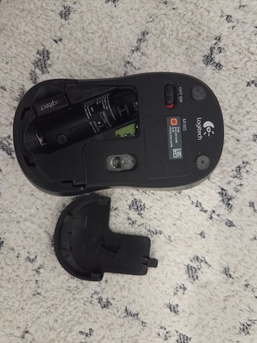 Mouse wireless Logitech M185 cu receiver USB
