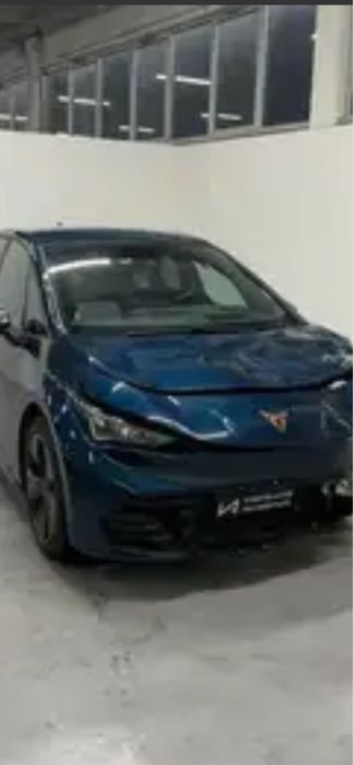 Cupra Born на части