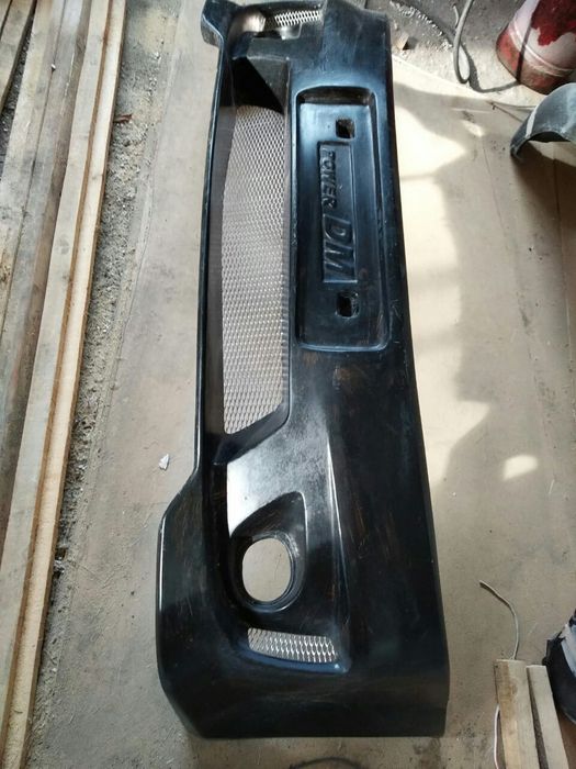 Продам бампер и решетку на Лада Ларгус