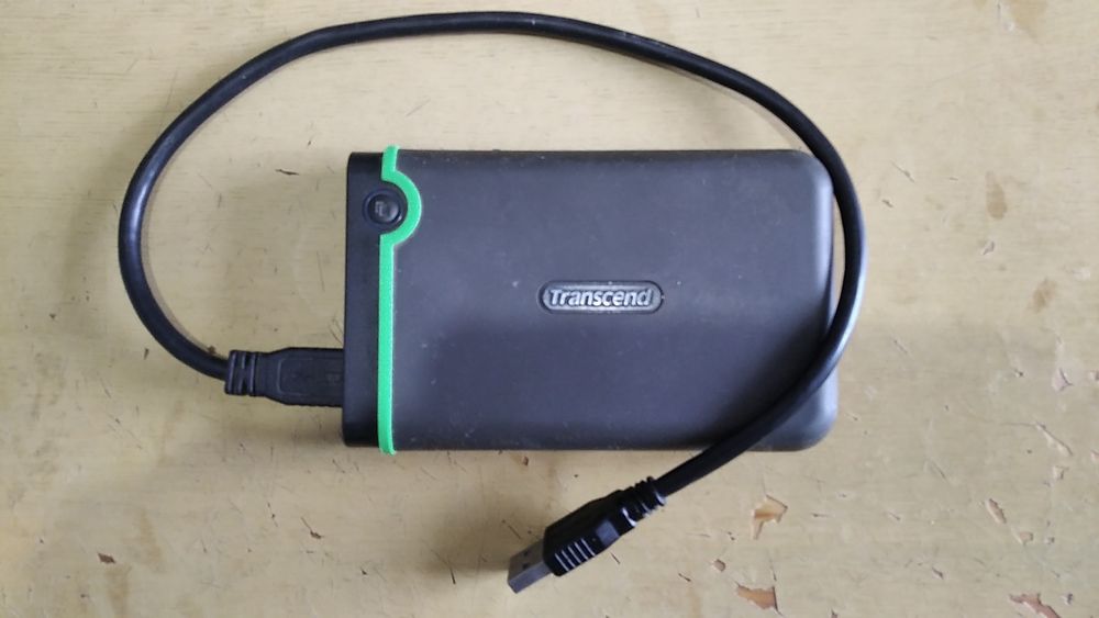 Внешний жёсткий диск. 1 Тб.