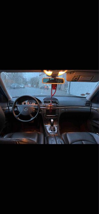 Vand sau schimb Mercedes benz E320 CDI avantgard 2005 stare buna