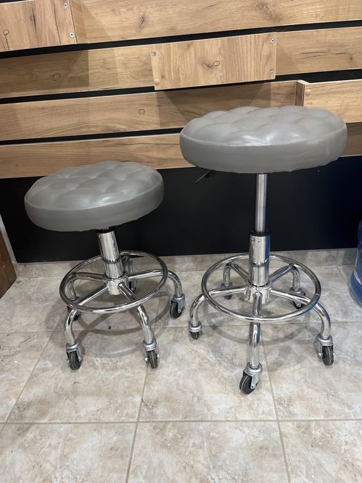 Продам стулья для бьюти-мастеров