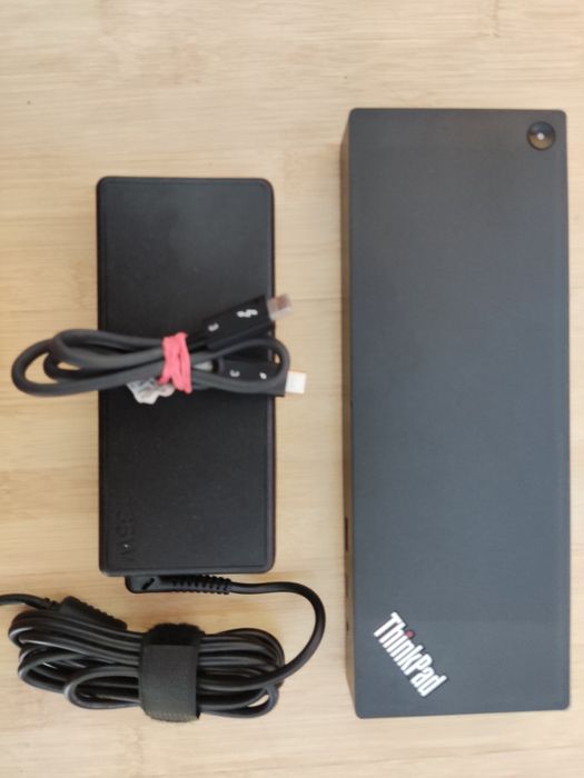 Dock lenovo thinkpad thunderbolt 3 dock gen2 model DK1841 4k type 40AN
