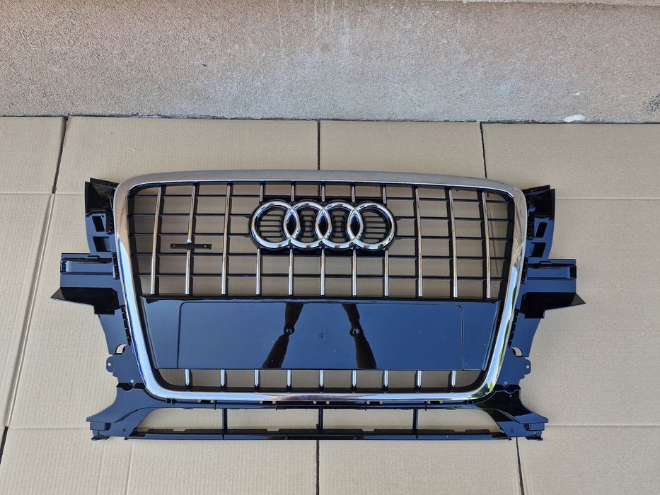 Grila centrala Audi Q5 Noua  2008-2012