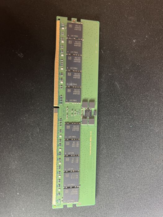 Memorii server 32  GB  DDR5 / RDIMM / 2RX8 / 4800B