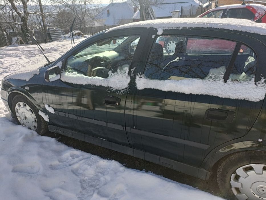 Vand opel astra G cu carlig masina la cheie pt naveta