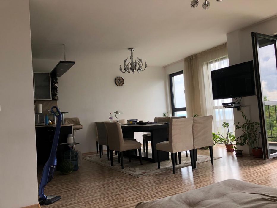 Дава се под наем Четиристаен апартамент в Варна, м-т Траката - 150 кв.м за 900 € - Снимка #3