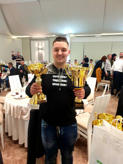 Porumbei ! Pui frați cu porumbeii participanți în expo UCPR