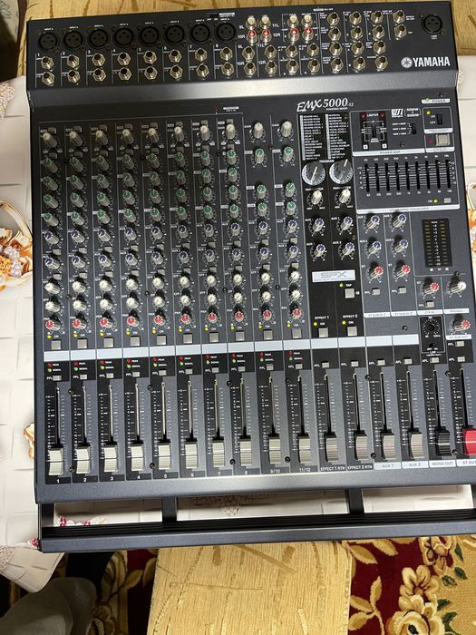 Yamaha EMX5000 актив пульт