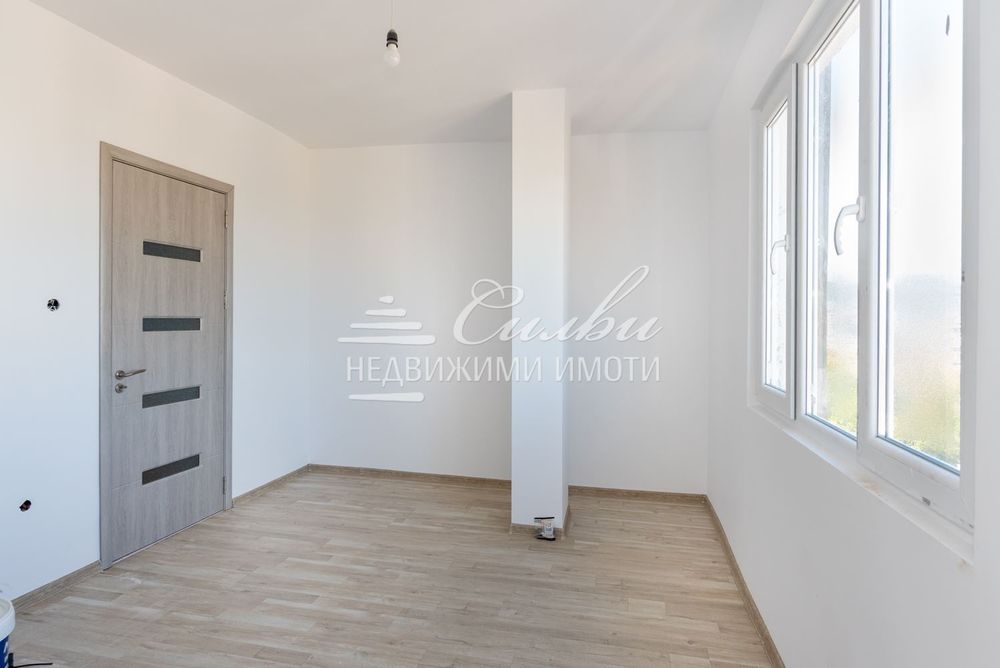 Двустаен ТУХЛЕН РАЗШИРЕН преустроен в ТРИСТАЕН апартамент - кв.Център!