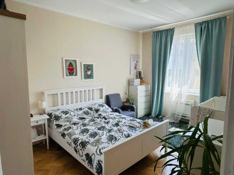 Дава се под наем Тристаен апартамент в София, Център - 88 кв.м за 1396.38 € - Снимка #3