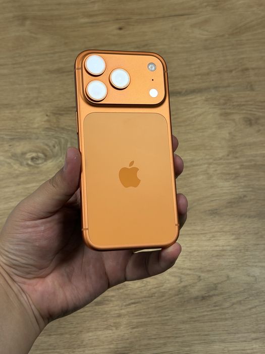 Продам iphone 17pro 256Gb