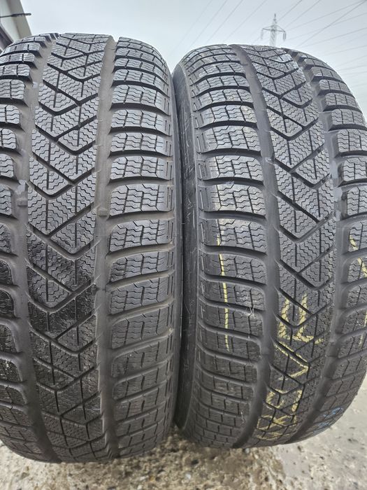 Vând anvelope iarna 225/55/18 225/55r18 PIRELLI