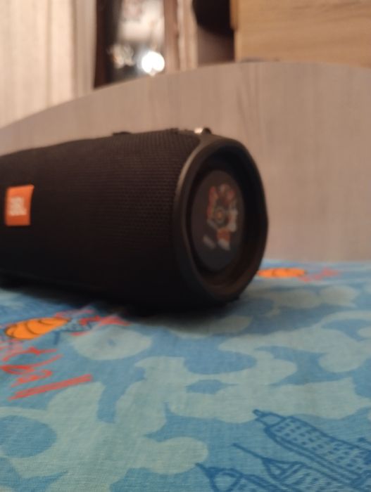 Продаётся колонка JBL