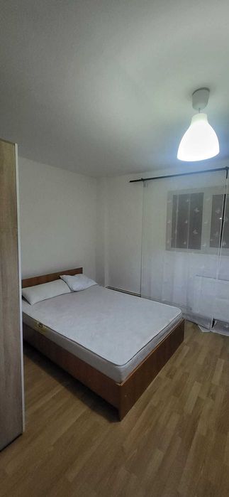 Inchiriez Apartament 2 camere la casa langa Hotel Tolea