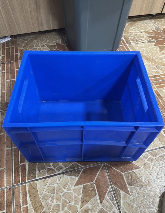 Пластиковые крепкие ящики