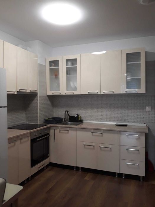 Inchiriez apartament 2 camere , situat in Complex Viva-City
