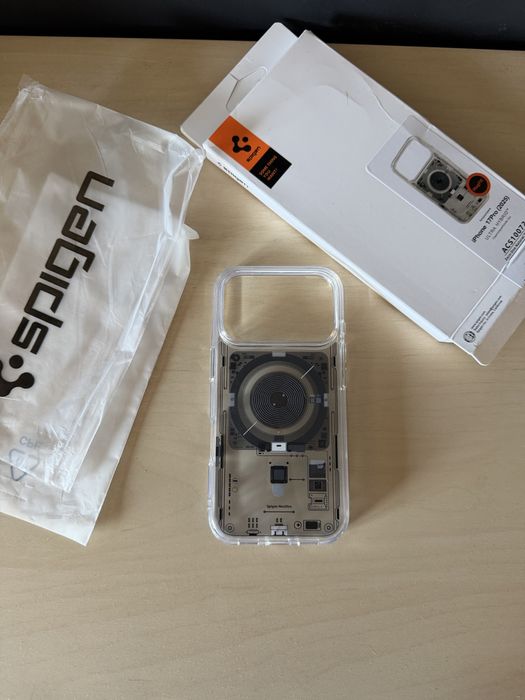 Spigen iphone 17 pro case кейс