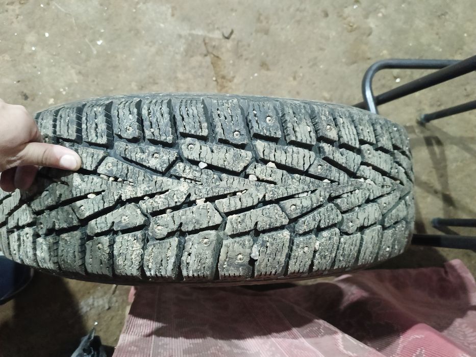 Продам зимние шины 195/65 р15