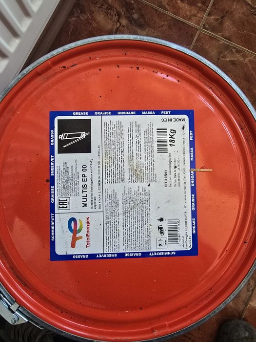 Galeata 18 kg vaselina