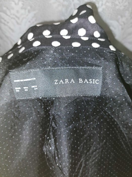 sacou de matase cu buline, marca ZARA