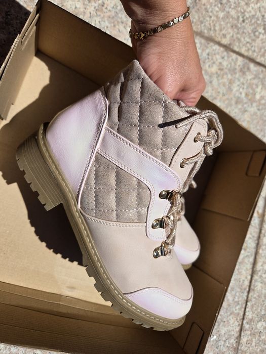 Steve Madden нови боти