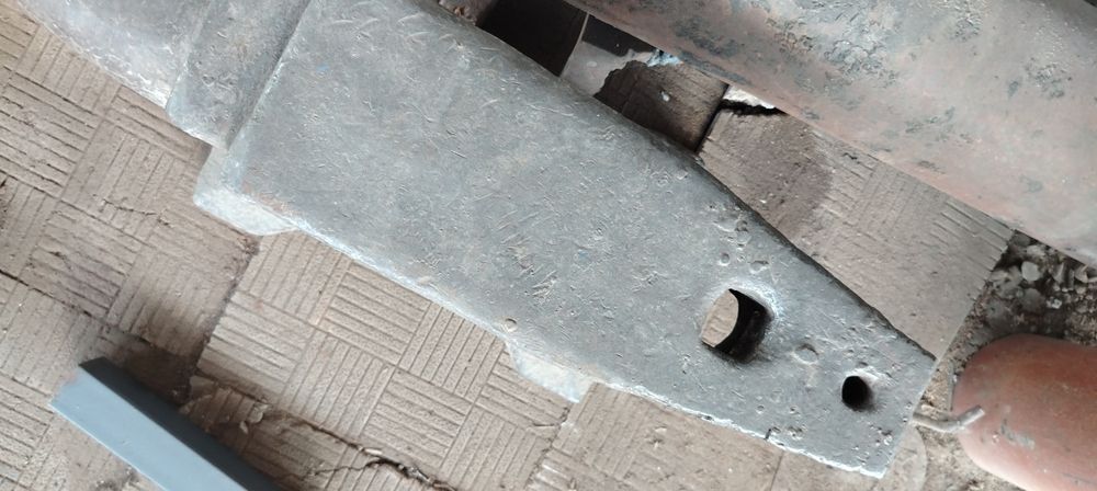 Наковальня тось.
